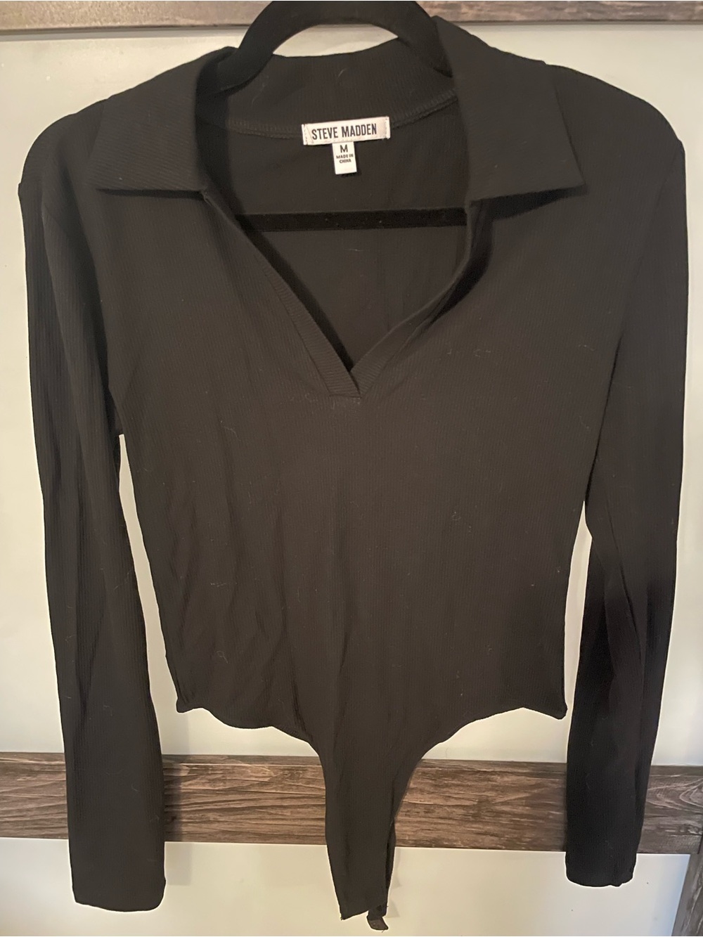 Steve Madden Black Ribbed Long-Sleeve Collar Bodysuit
